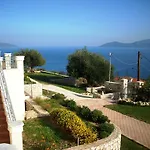 E Mare * Agia Efimia