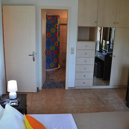 E Mare * Agia Efimia