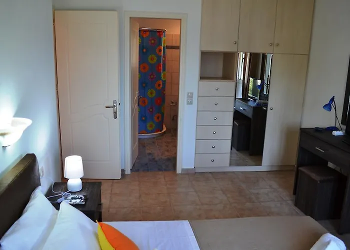 E Mare * Айя-Евфимия