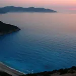 E Mare Ajía Effimía